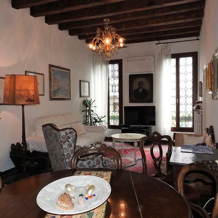 La Poetessa Appartement Venetië Buitenkant foto